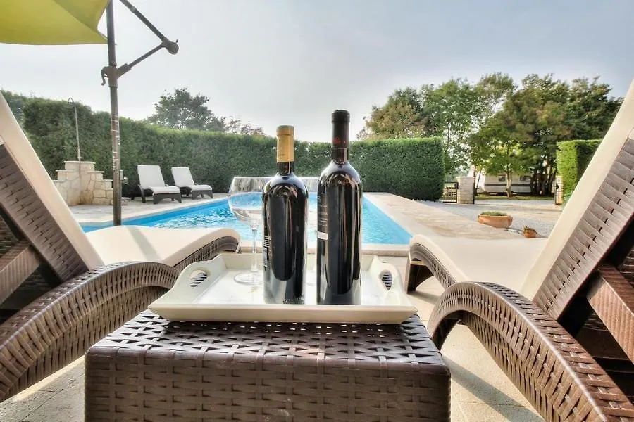 Villa Moira-1